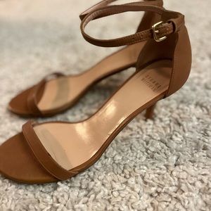 Stuart Weizmann tan strappo sandals, size 39, great used condition.